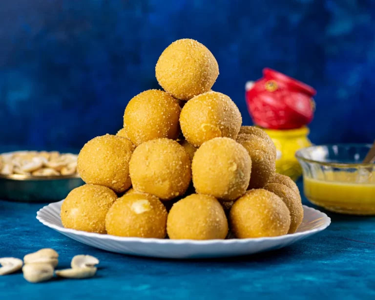 Traditional Besan Ladoo Recipe – Sweet Delight with Vishwas Spices